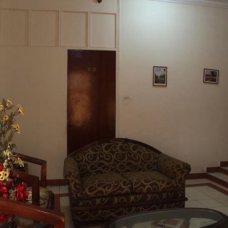 โอโย 5232 กวาลิตี โฮเต็ล Motel เดห์ราดุน ภายนอก รูปภาพ