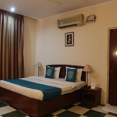 โอโย 5232 กวาลิตี โฮเต็ล Motel เดห์ราดุน ภายนอก รูปภาพ