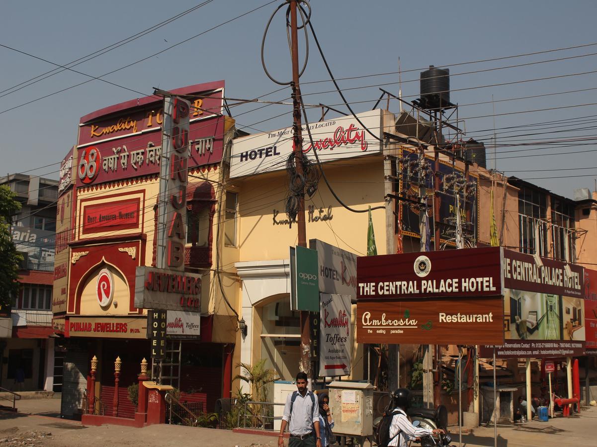 โอโย 5232 กวาลิตี โฮเต็ล Motel เดห์ราดุน ภายนอก รูปภาพ