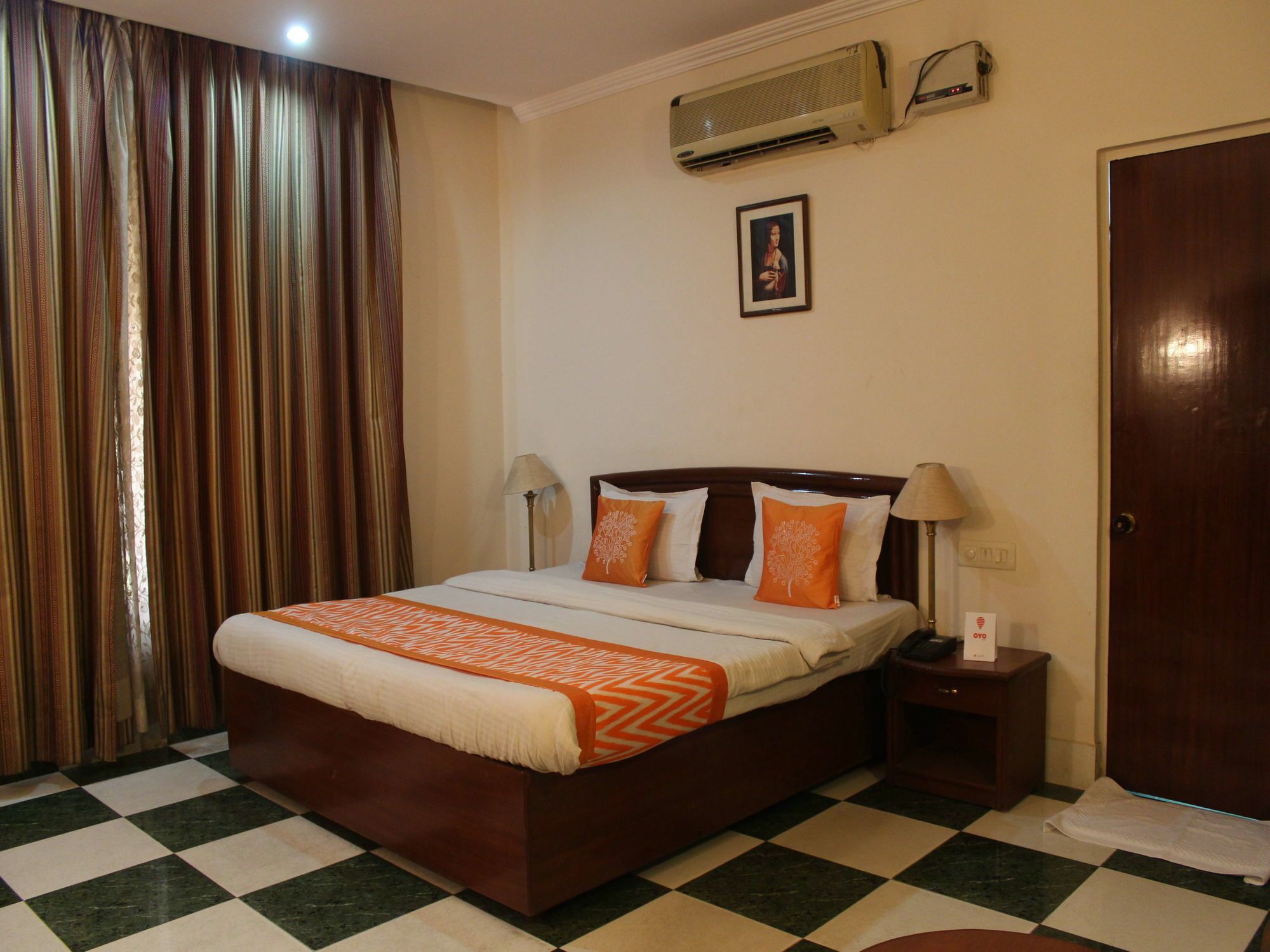 โอโย 5232 กวาลิตี โฮเต็ล Motel เดห์ราดุน ภายนอก รูปภาพ